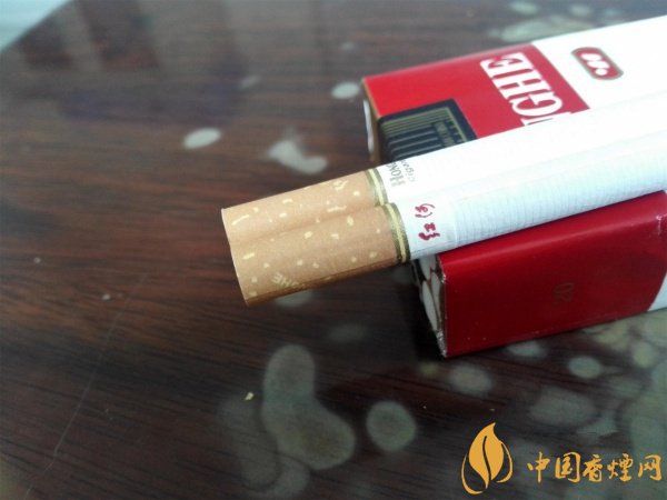 紅河煙軟甲好抽嗎?品高年優(yōu)質紅河煙的經(jīng)典之作